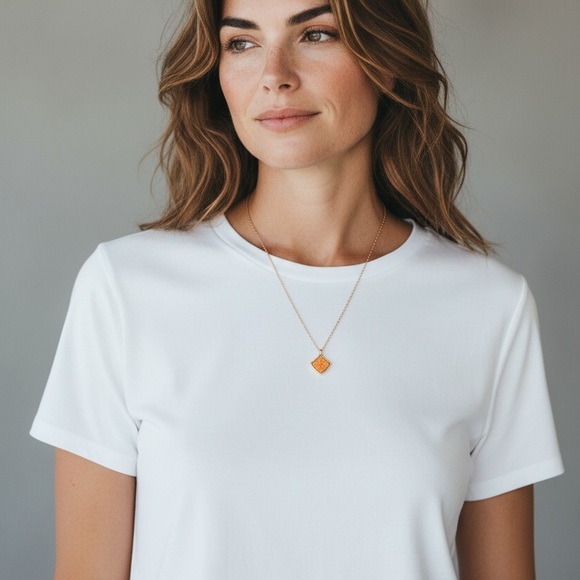 Jewelry - Gold orange Pendant Necklace